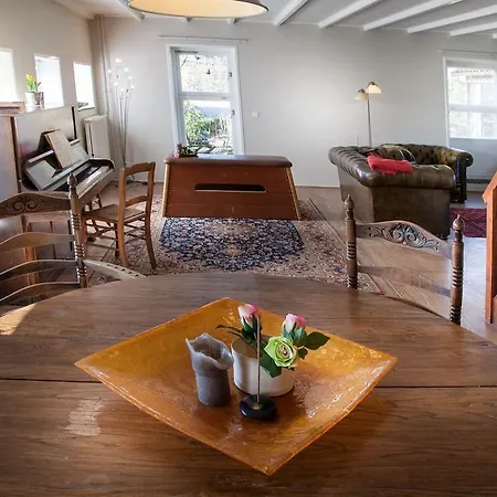 Casa de Férias Vrijstaand Vakantie Huis Met Prive Wellness